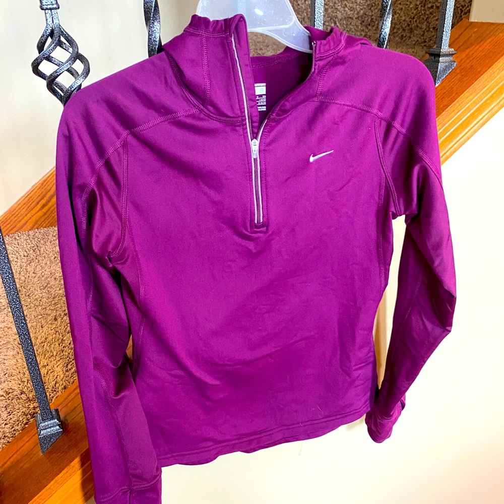 Size small Nike fit dry hoodie